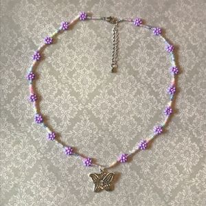 🦋 Daisy chain butterfly pendant necklace🦋